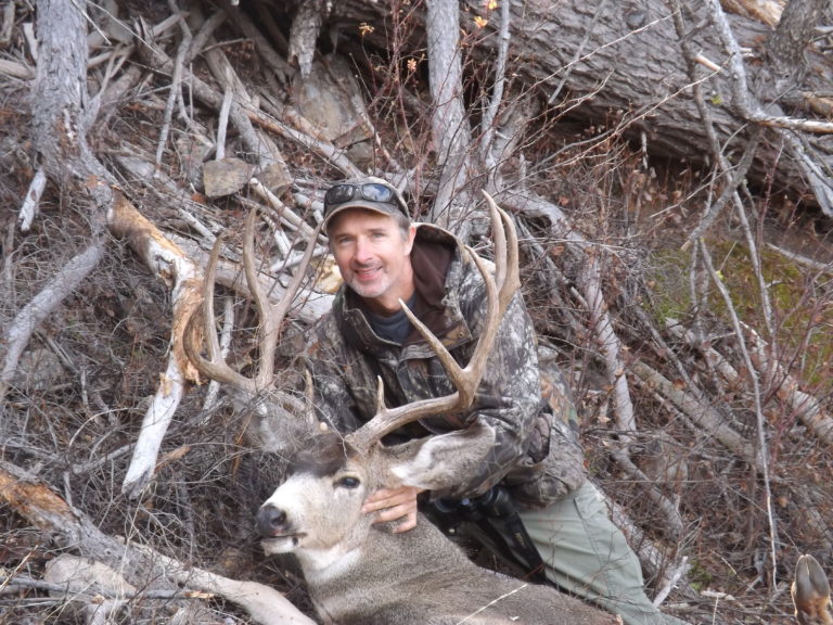 deer drive hunters trophy
